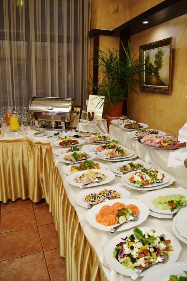 Hotel Retman Stary Toruń Kültér fotó
